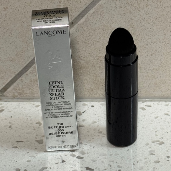 NIB Lancôme Tient Idole Ultra Wear Stick Makeup - Picture 2 of 3